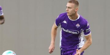 Comuzzo e l'estate dei rifiuti milionari: no ad Arabia e Atalanta, il suo presente (per a questo punto) è Firenze 6 Comuzzo e l'estate dei rifiuti milionari: no ad Arabia e Atalanta, il suo presente (per ora) è Firenze