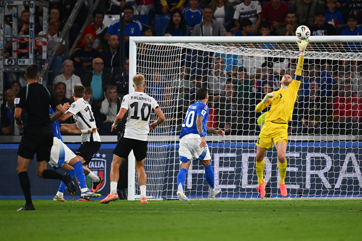 Italy 5-0 Estonia: Retegui double on strong Gattuso debut 141 BERGAMO, ITALY - SEPTEMBER 05: Karl Hein of Estonia save during the FIFA World Cup 2026 qualifier match between Italy and Estonia at Stadio di Bergamo on September 05, 2025 in Bergamo, Italy. (Photo by Mattia Ozbot/Getty Images)