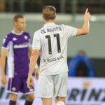 Firenze, Italia - 13 settembre: Kevin de Bruyne di SSC Napoli celebra dopo aver segnato un goal durante la partita di Serie A tra ACF Fiorentina e SSC Napoli ad Artemio Franchi il 13 settembre 2025 a Firenze, in Italia. (Foto di Gabriele Maltinti/Getty Images)