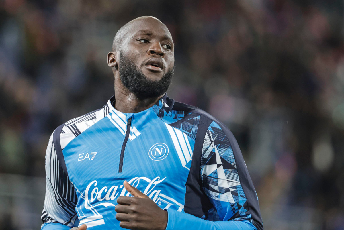 Lukaku returns to Belgium, decides against surgery and targets early Napoli return 7 epa12016519 Napoli's Romelu Lukaku warms up ahead of the Italian Serie A soccer match between Bologna FC and SSC Napoli, in Bologna, Italy, 07 April 2025. EPA-EFE/SERENA CAMPANINI