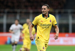 Milano, Italia - 14 settembre: Adrien Rabiot dell'AC Milan reagisce durante la partita di Serie A tra AC Milan e Bologna FC 1909 allo stadio Giuseppe Meazza il 14 settembre 2025 a Milano, in Italia. (Foto di Marco Luzzani/Getty Images)