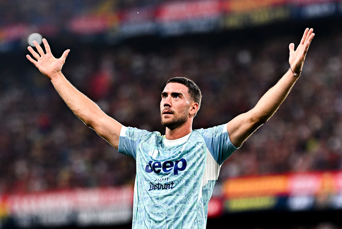 Sacchi predicts Serie A title winners and rates the best transfer business 10 GENOA, ITALY - AUGUST 31: Dusan Vlahovic of Juventus celebrates after scoring a goal during the Serie A match between Genoa CFC and Juventus FC at Luigi Ferraris Stadium on August 31, 2025 in Genoa, Italy. (Photo by Simone Arveda/Getty Images)