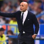 REGGIO NELL'EMILIA, Italia - 9 giugno: Gesti di Luciano Spalletti Gestures durante il qualificatore FIFA 2026 tra Italia e Moldavia allo stadio Mapei - Citta 'Del Tricolore il 09 giugno 2025 a Reggio Nell'emilia, Italia. (Foto di Alessandro Sabattini/Getty Images)