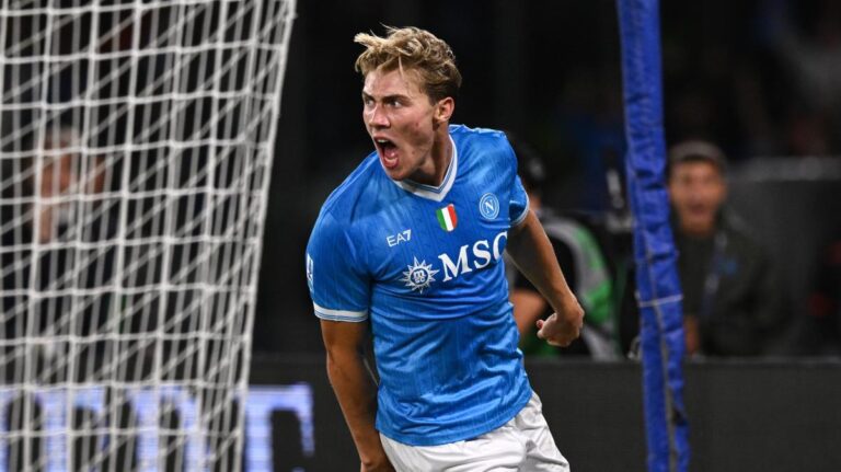 Danimarca-Grecia, le formazioni ufficiali: c'è aria di Napoli-Roma, con Hojlund e Tsimikas