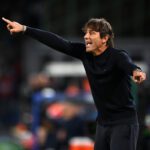 NAPOLI, Italia - 01 ottobre: ​​Il capo allenatore Antonio Conte SSC Napoli durante la partita della Fase MD2 della UEFA Champions League 2025/26 tra SSC Napoli e Sporting Club de Portugal allo stadio Diego Armando Maradona il 01 ottobre 2025 a Napoli, in Italia. (Foto di Francesco Pecoraro/Getty Images)