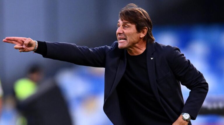 Napoli, Conte: "Lang non è un 'problema'. Sono sicuro che molto presto giocherà dall'inizio"