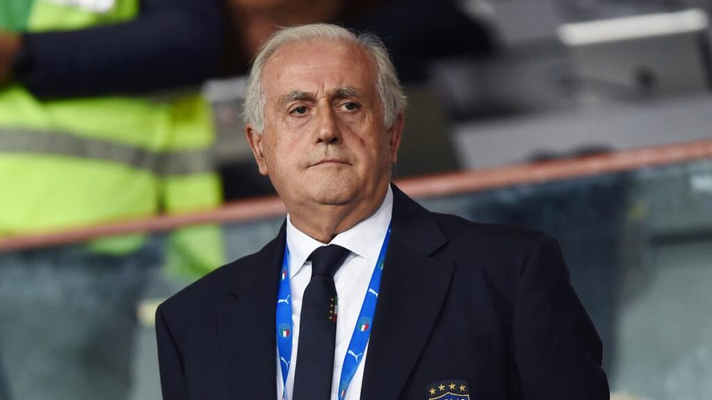 Ex commissario FIGC: tifo acceso per Conte e Malagò