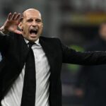 Milan, Allegri criticato per i cambi in ritardo: "Se avessi la sfera magica"
