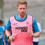 De Bruyne resta in Belgio da squalificato, Allegri lo aspetta invano: il caso che agita il Napoli prima del Frosinone