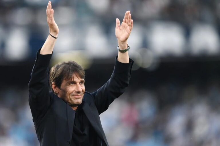 Conte rompe il silenzio: «Napoli meravigliosa, ma mi ha prosciugato». E ora sogna la Premier dei bazooka