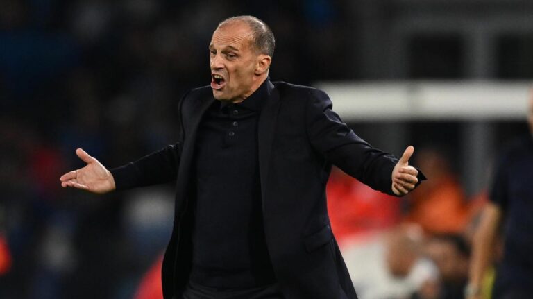 Napoli, difesa ballerina: 14 gol subiti in 10 partite